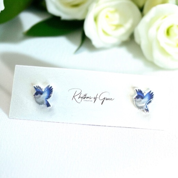 Spruce Up with Bluebird Bliss – Adorable Stud Earrings! NWT Bird Studs - Picture 2 of 8